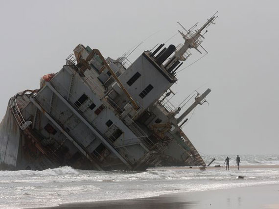 Navios fantasmas ‘comedores’ de terra