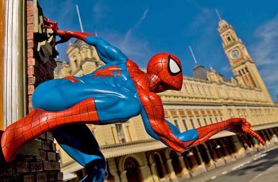 Exposição Heróis Urbanos