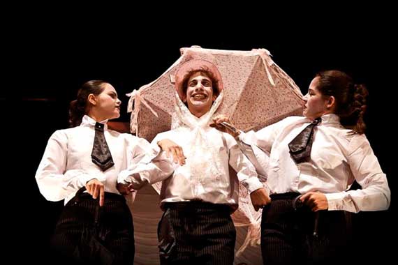 Homenagem a Machado de Assis está em cartaz