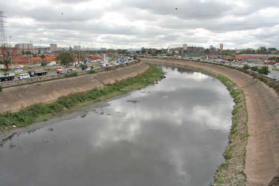 AÇÃO ANTIENCHENTE – DAEE vai investir mais de R$ 40 milhões no Rio Tietê