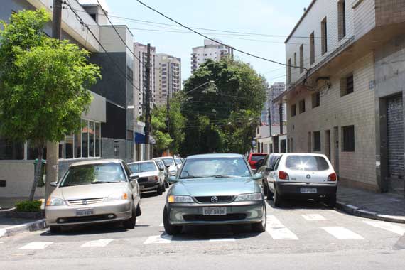 Morador pede mão única