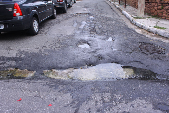 Para morador, subprefeitura ‘esqueceu’ de sarjetões