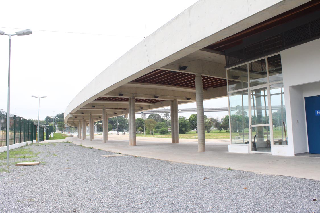 ITAQUERA – Burocracia ‘emperra’ salas