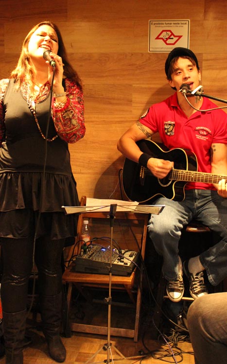 Cantores nas noites do Tatuapé