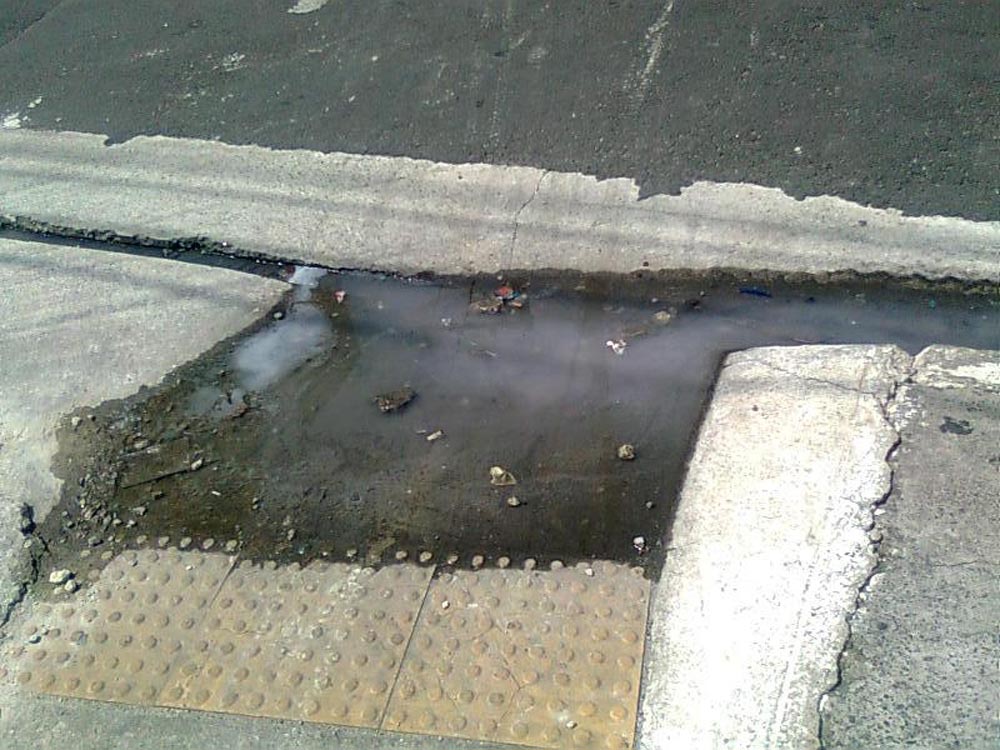 Sarjetões e rampas: críticas