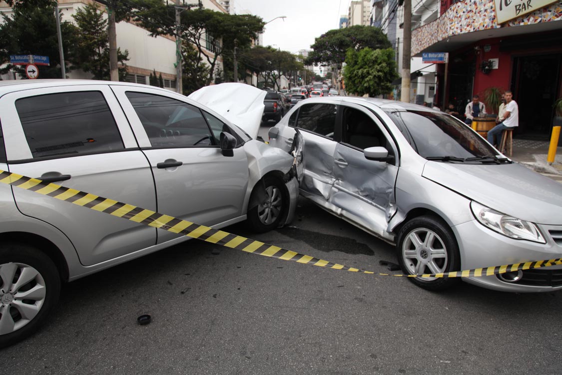 Rua Serra de Japi: perigo continua