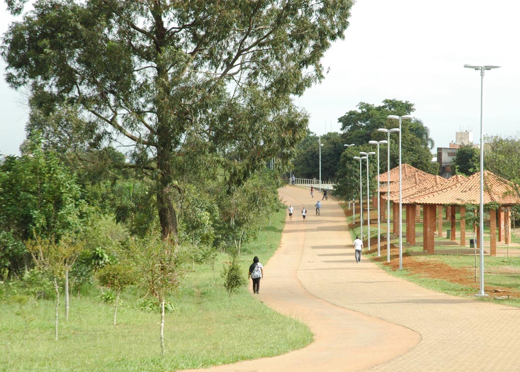 Melhorias e iluminação no Parque do Rodeio