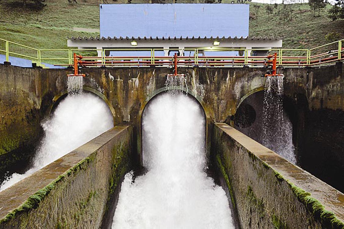 Obras para minimizar a crise