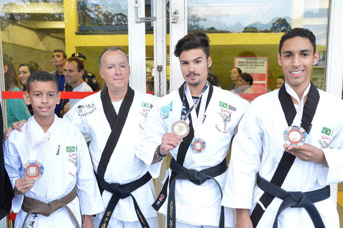 Campeonato no Paraguai Karatê tem medalhistas da Zona Leste