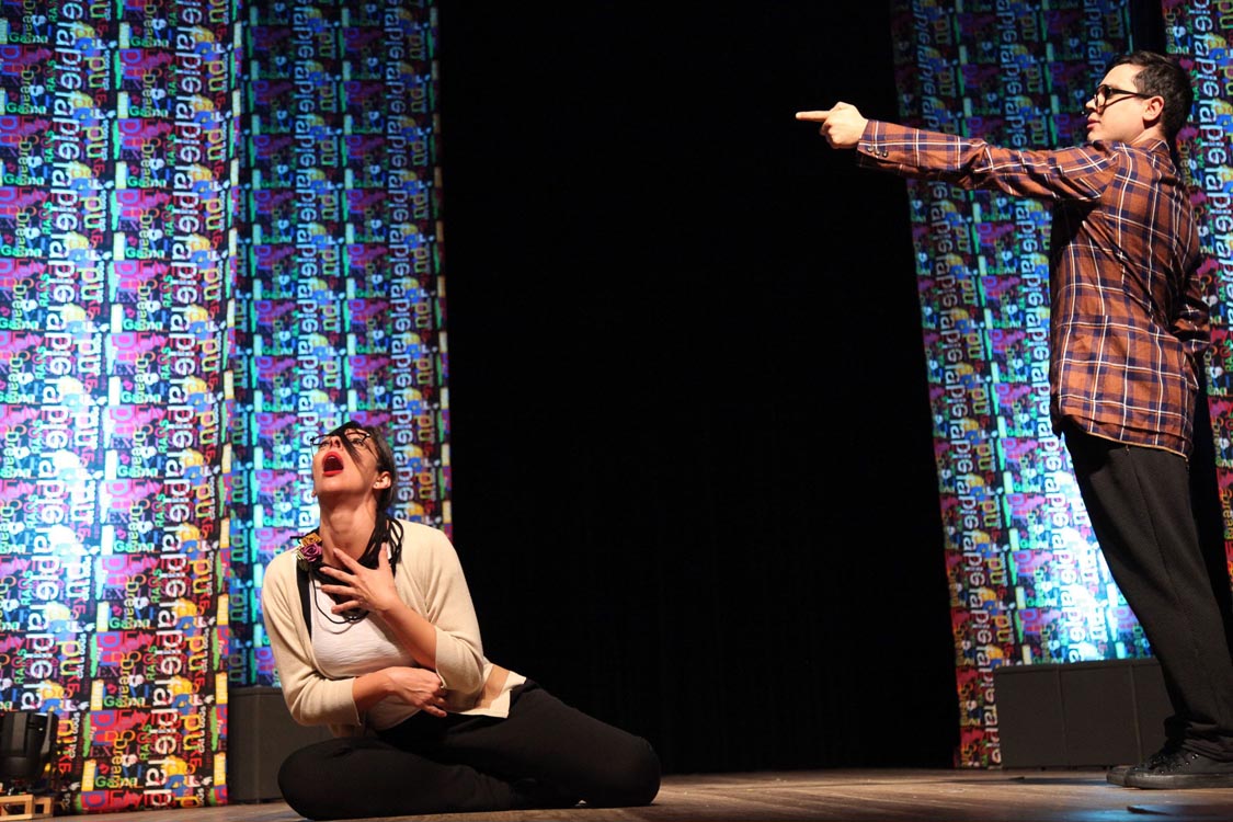 ‘Que Deus nos sacuda!’