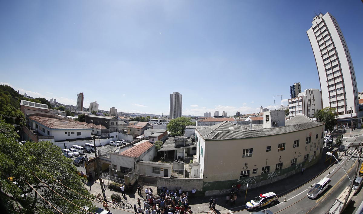 Hospital de V. Carrão: obras estão emperradas