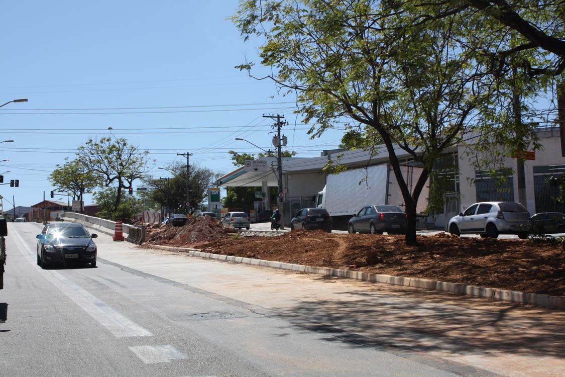 Corredor avança na Avenida Itaquera