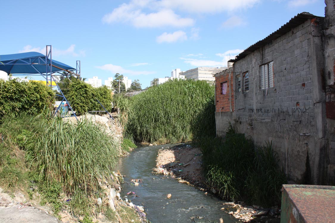 Estado e município retomam programa Córrego Limpo