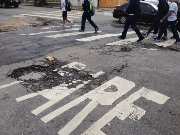 Olha a buraqueira aí gente!