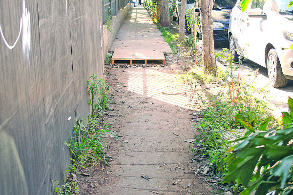 Acessibilidade: ou melhor, a falta de condições para caminhar