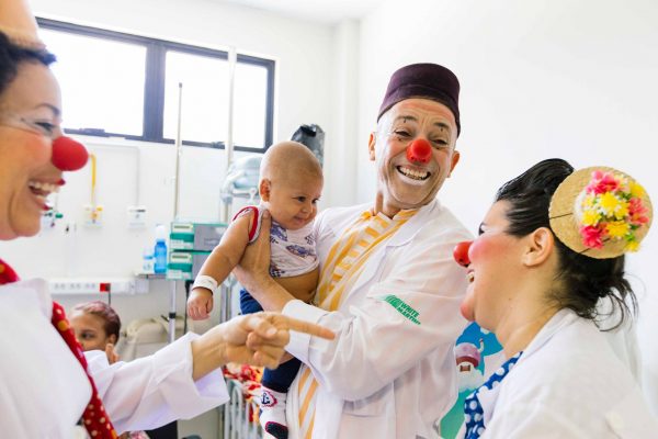 Doutores da Alegria selecionam