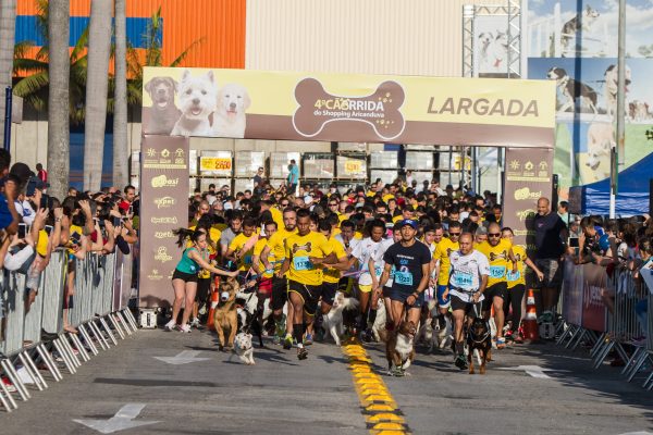 Sexta edição da Cãorrida no Centro Comercial Aricanduva