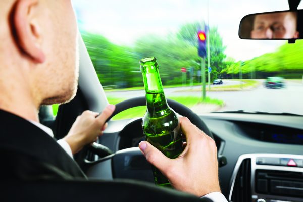 CET oferece curso gratuito de pilotagem segura