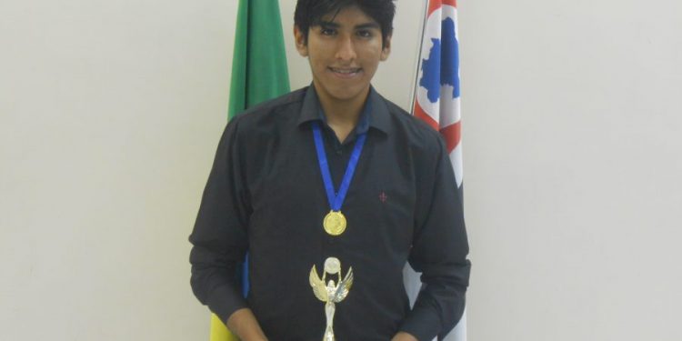 Jovem de São Miguel, Ivan Carlos Mamani Sacari alcança Instituto Federal