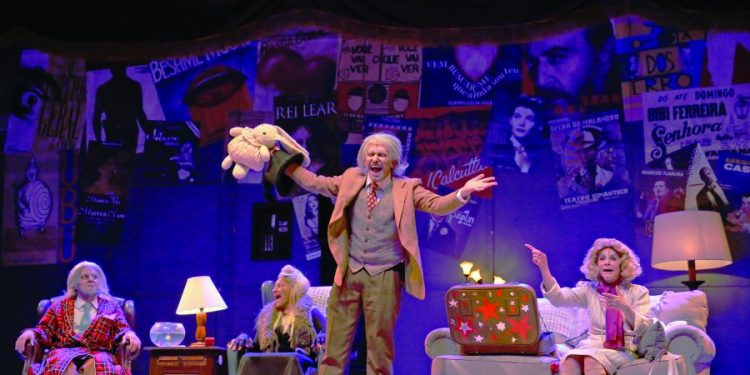 O engraçado musical Forever Young, no Teatro Folha