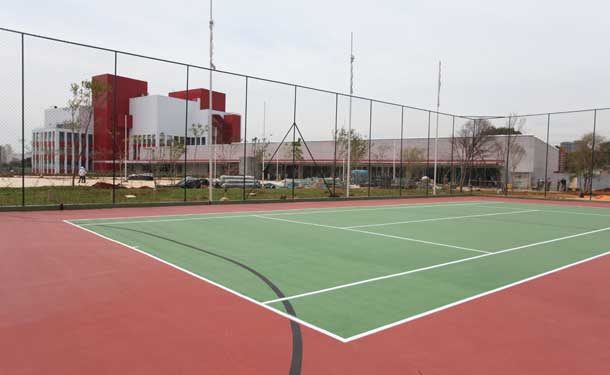 Sesc Belenzinho tem aulas de tênis