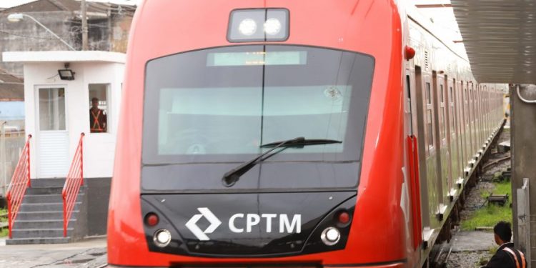 Expresso Leste-Mogi: Trens em horário integral