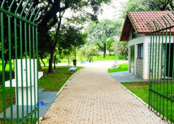 Parque Municipal do Tatuapé tem pista de caminhada e equipamentos