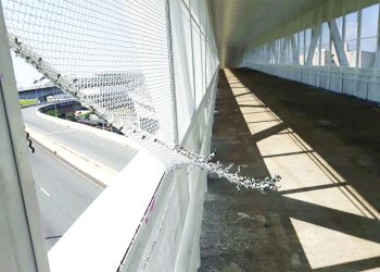 Passarela da Arena Corinthians voltou a sofrer furtos e vandalismo