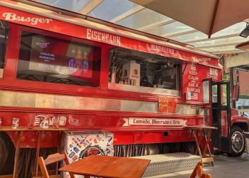 Busger celebra 4 anos de atividades com edição limitada de hambúrguer feito com uísque