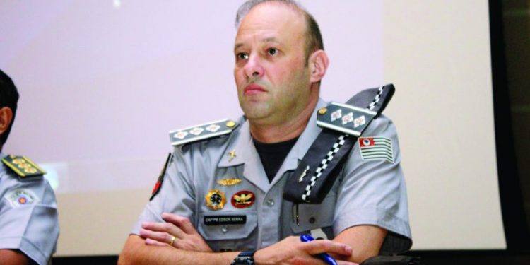 Comandante Edson Serra se despede da 2ª Cia. da PM, do Parque São Jorge, e gera revolta