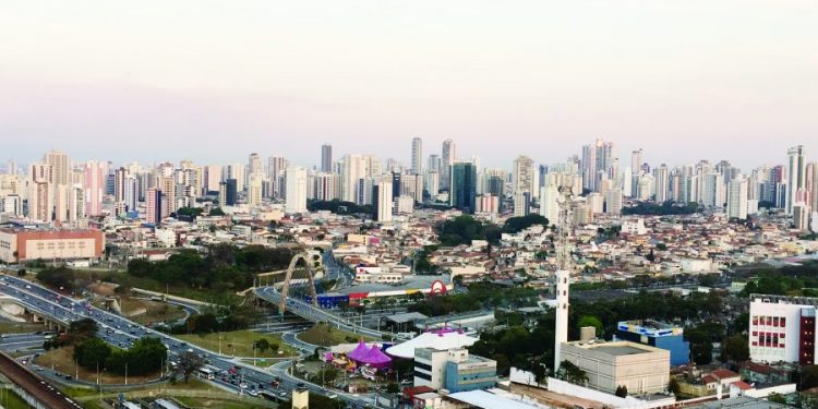 Interpol prende acusado de tráfico internacional em restaurante uruguaio, no Tatuapé