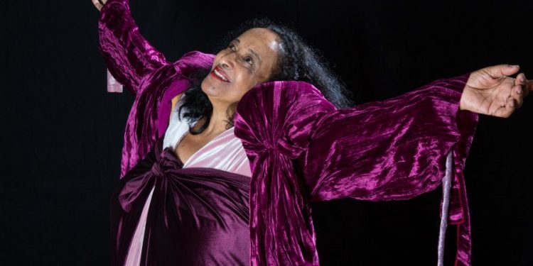 Peça ‘Palavra de Stela’ fica até 14 de julho no Centro Cultural Vila Formosa