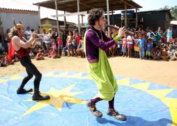 Biblioteca do Tatuapé oferece oficinas, teatro, circo e contação de histórias