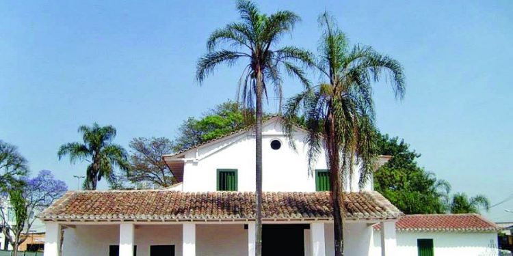 Capela de São Miguel Arcanjo é um passeio para curiosos na Zona Leste