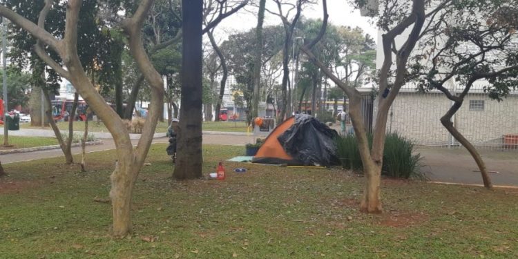 Assistência para sem-teto ainda é falha no Tatuapé