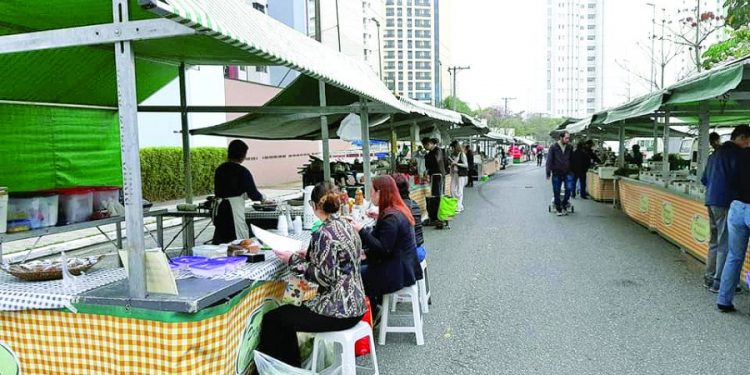 Quer alimentos saudáveis? Conheça a feira de orgânicos