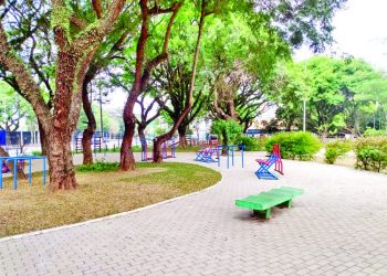 Estão proibidos os usos de patins, bikes e skates no Parque Municipal do Tatuapé