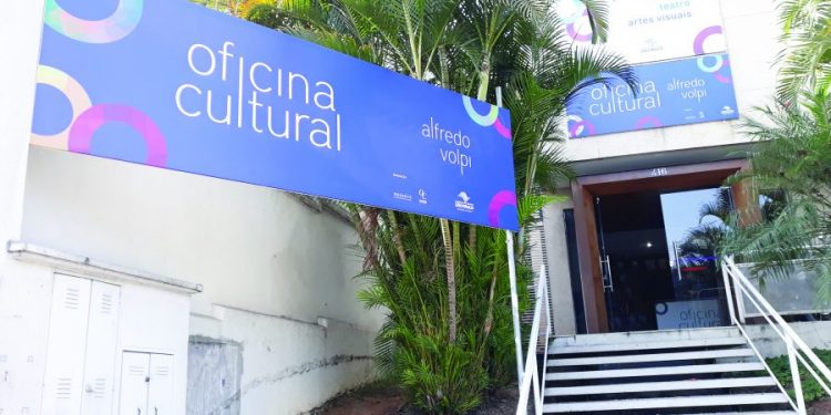 Itaquera e Bom Retiro têm espaços culturais que oferecem debates, projetos e teatro