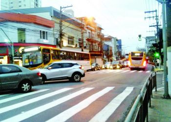 Petição digital sugere o recapeamento total da Avenida Celso Garcia