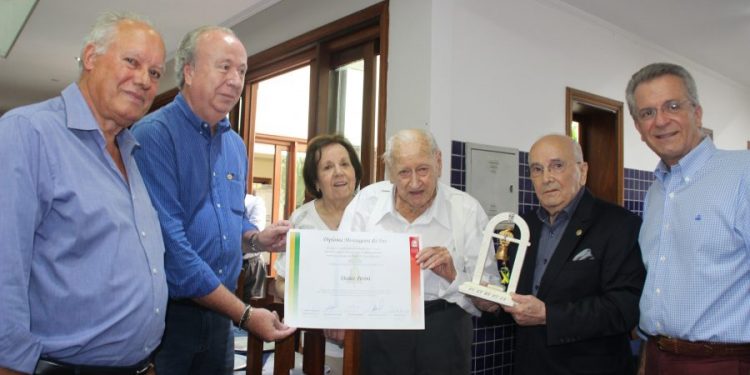 Dante Perini, presidente da Unione Italiana, é homenageado pela ACSP