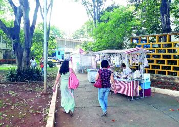 Moradores reclamam que manutenção é falha em ruas e praças do Parque São Jorge