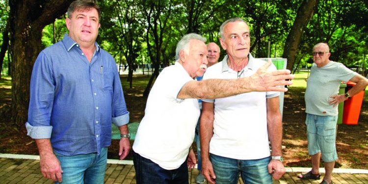 Secretário do Verde e do Meio Ambiente inspeciona obras do Parque do Tatuapé