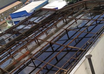 Moradores reclamam de galpão abandonado na Rua Ivaí, 187, Parque São Jorge