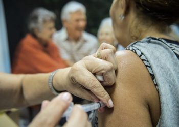 Começa a vacinação contra a gripe influenza. Informe-se