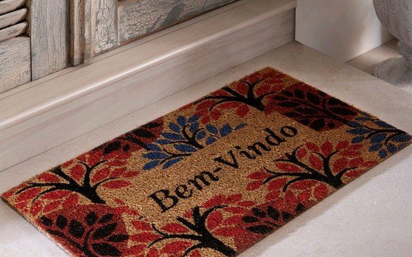 Em tempos de coronavírus, o capacho se tornou um grande vilão para termos em casa