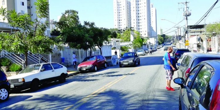 Projeto contra enchentes na Rua Arnaldo Cintra é a única esperança dos moradores