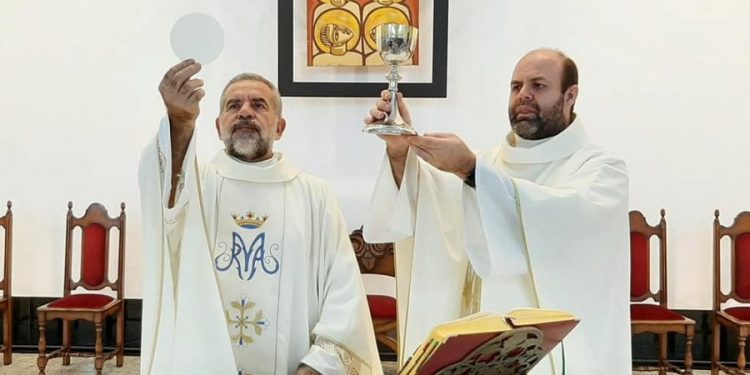 Paróquia Nossa Senhora da Conceição, na Praça Silvio Romero, tem missas on-line