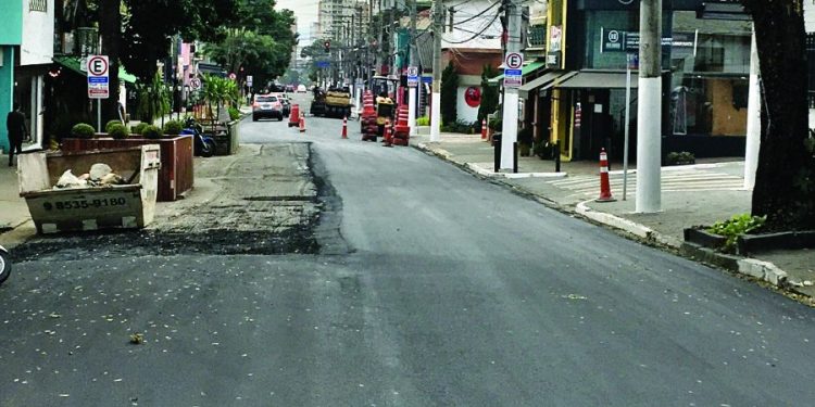 Após Rua Itapura, a Avenida Vereador Abel Ferreira será recapeada