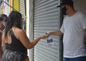 Prefeitura firma novos protocolos de abertura controlada e segura da atividade econômica