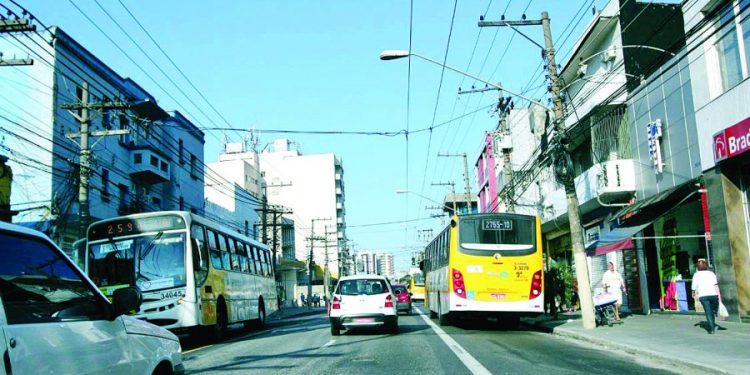 Moradores do Belém criticam omissão da Subprefeitura Mooca em relação à Av. Celso Garcia